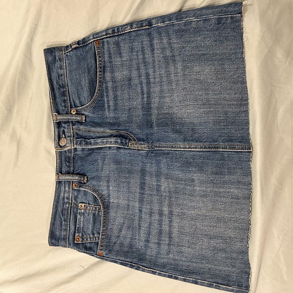 Vintage Levi’s mini skirt - Picture 4 of 7
